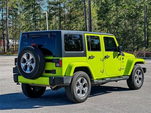 Used 2016 Jeep Wrangler Unlimited Sahara w/ Connectivity Group image 8