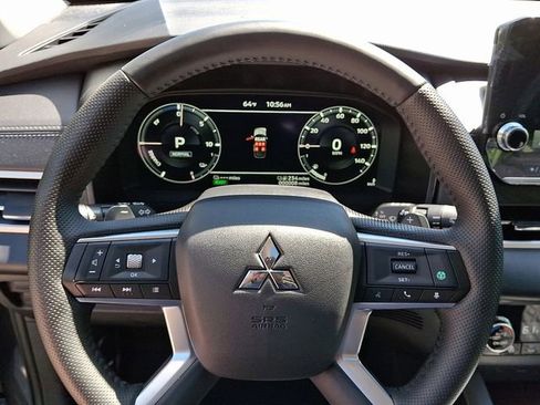 New 2025 Mitsubishi Outlander SEL image 13