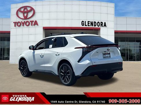 New 2026 Toyota bZ FWD image 7