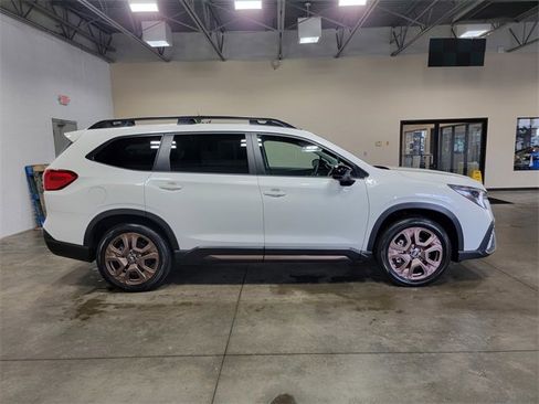 Used 2025 Subaru Ascent Bronze Edition w/ Popular Package #2 image 5