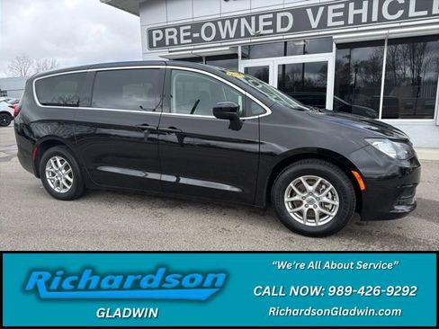 Used 2024 Chrysler Voyager LX FWD image 1