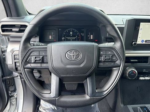 Certified 2024 Toyota Tacoma SR5 AWD/4WD image 17