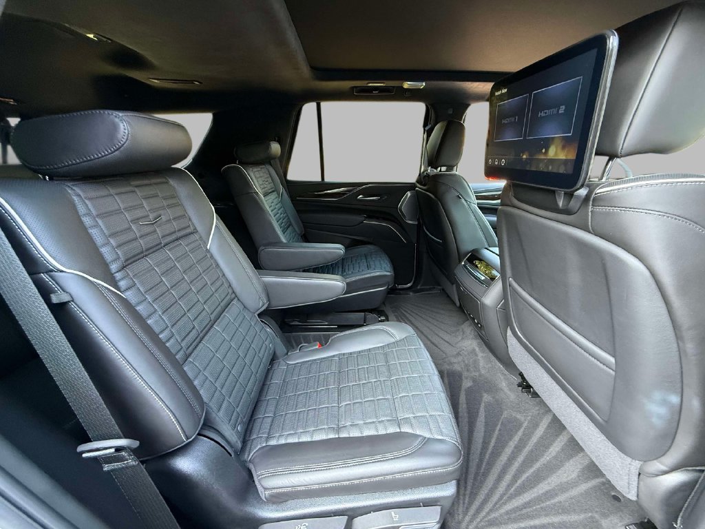 Used 2024 Cadillac Escalade Sport Platinum w/ LPO, ONYX Package AWD/4WD image 16