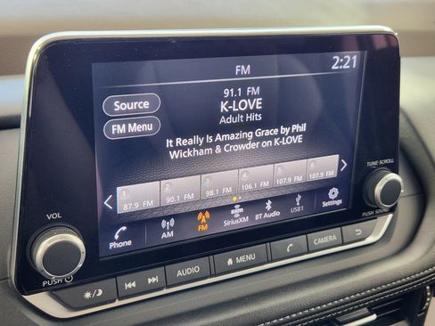 Used 2023 Nissan Rogue SV FWD image 21