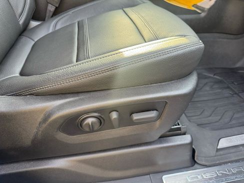 Used 2022 GMC Sierra 2500 Denali image 26