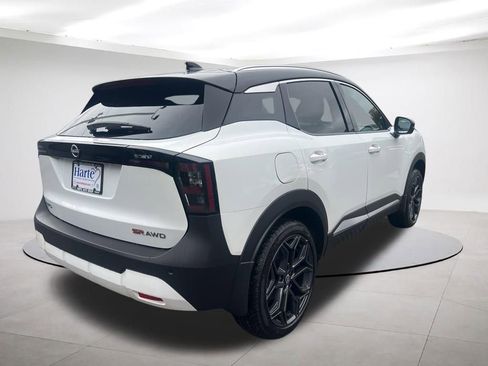 New 2026 Nissan Kicks SR w/ Cold Weather Package AWD/4WD image 5