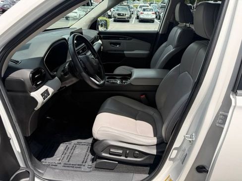 Used 2024 Honda Pilot EX-L image 12