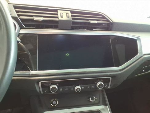 Used 2022 Audi Q3 2.0T Premium w/ Convenience Package image 13