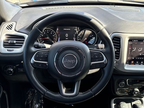 Certified 2021 Jeep Compass Latitude image 20