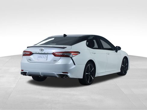 Used 2019 Toyota Camry XSE FWD image 11