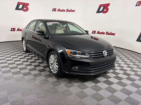 Used 2016 Volkswagen Jetta SEL FWD image 10