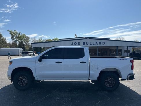 Used 2024 Chevrolet Silverado 1500 W/T w/ WT Value Package AWD/4WD image 19