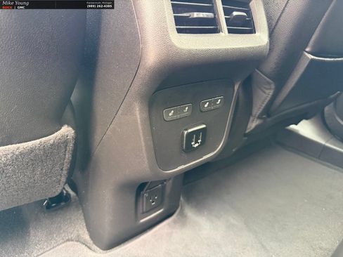 Used 2018 GMC Terrain Denali w/ Advanced Safety Package AWD/4WD image 14