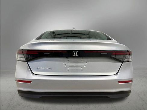 Used 2025 Honda Accord LX image 5