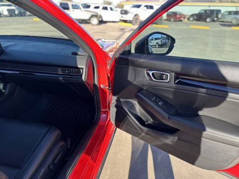 Used 2022 Honda Civic Sport Touring image 9