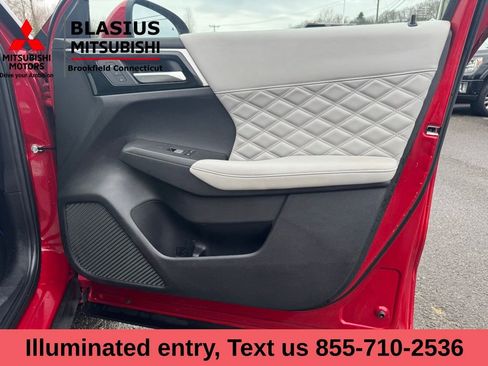Used 2023 Mitsubishi Outlander SEL image 29