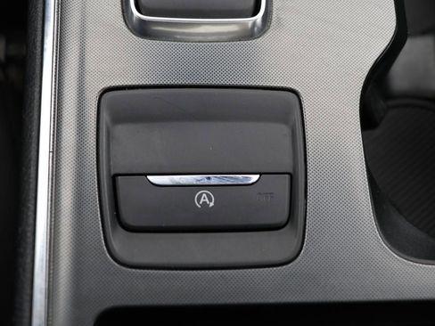 Used 2022 Ford Edge ST-Line image 26