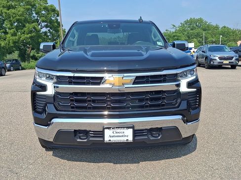 Used 2023 Chevrolet Silverado 1500 LT AWD/4WD image 5