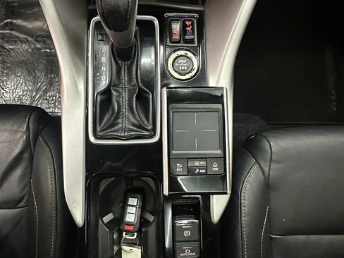 Used 2018 Mitsubishi Eclipse Cross SEL AWD/4WD image 22