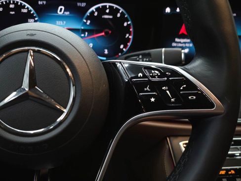 Used 2021 Mercedes-Benz E 350 4MATIC Sedan image 22