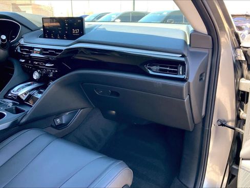 Used 2024 Acura MDX image 18