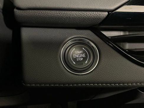 Used 2025 Buick Enclave Avenir w/ Super Cruise Package FWD image 23