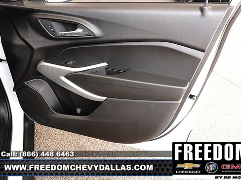 New 2026 Chevrolet Trax RS w/ Driver Confidence Package FWD image 39