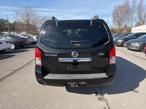 Used 2010 Nissan Pathfinder SE image 7