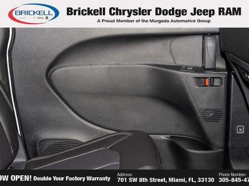 New 2026 Chrysler Pacifica Select image 12