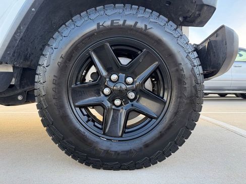 Used 2021 Jeep Gladiator Sport image 29