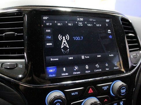 Used 2019 Jeep Grand Cherokee Laredo image 26