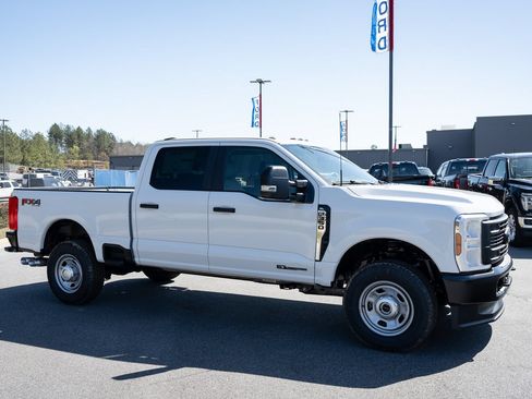 New 2026 Ford F350 XL w/ FX4 Off-Road Package AWD/4WD image 12
