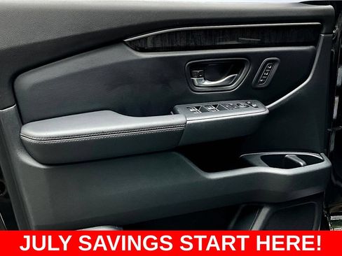 Used 2024 Honda Pilot Elite image 24