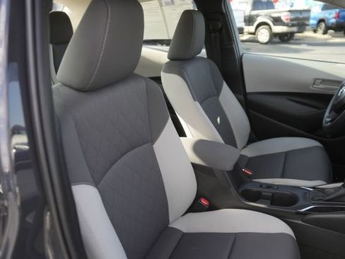 Used 2025 Toyota Corolla LE image 19