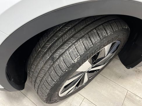 Used 2021 Volkswagen ID.4 Pro S w/ Gradient Package image 37