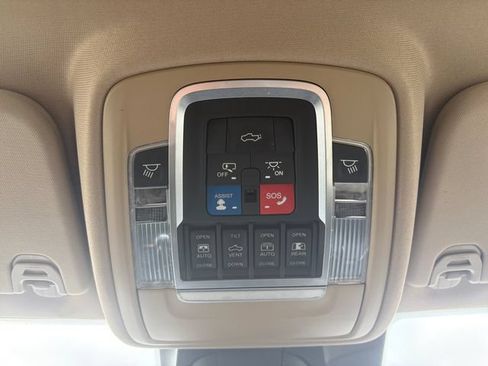 Used 2019 RAM 1500 Limited AWD/4WD image 12