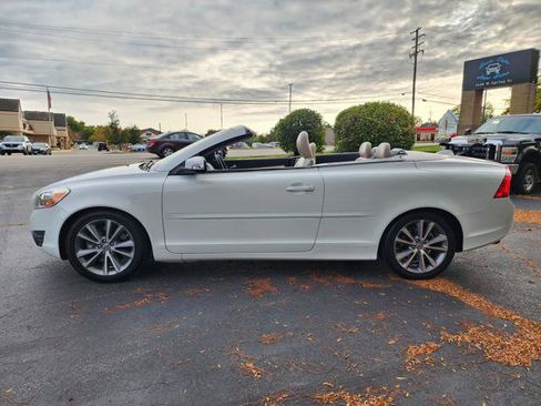Used 2011 Volvo C70 T5 image 3