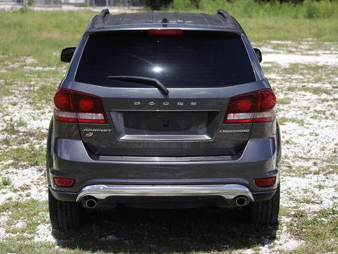 Used 2018 Dodge Journey Crossroad AWD/4WD image 9