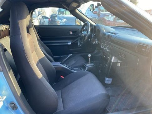 Used 2003 Toyota MR2 image 16
