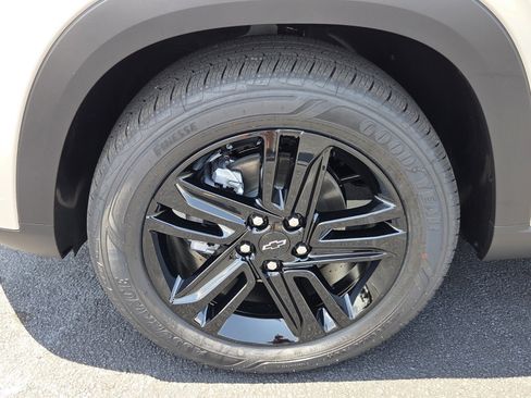 New 2026 Chevrolet Trax ACTIV w/ Driver Confidence Package FWD image 4