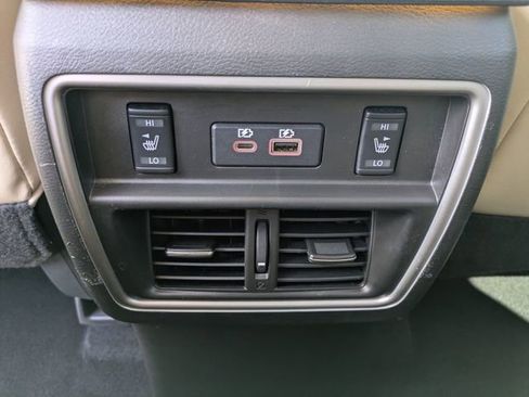 Used 2022 Nissan Murano Platinum w/ Cargo Package image 16