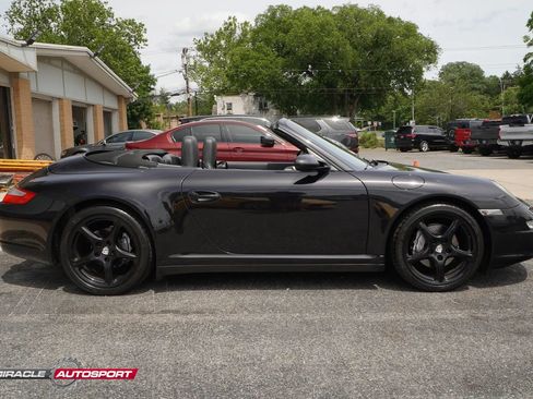 Used 2006 Porsche 911 Carrera 4 AWD/4WD image 8