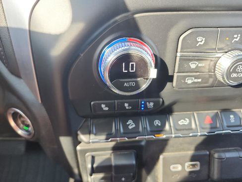 Used 2021 GMC Sierra 1500 SLT w/ SLT Premium Package image 24