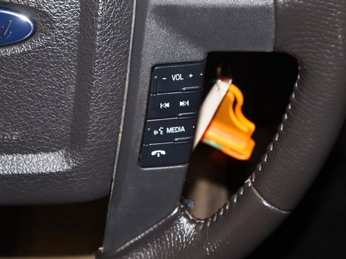 Used 2014 Ford F150 Lariat image 24