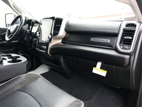 Used 2024 RAM 2500 Laramie w/ Safety Group AWD/4WD image 32