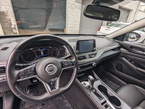 Used 2020 Nissan Altima 2.5 Platinum image 22