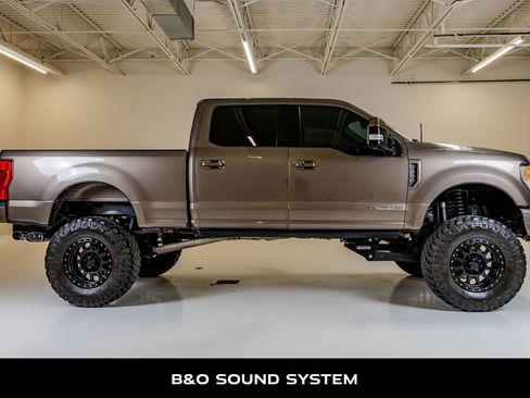 Used 2021 Ford F250 Lariat w/ Lariat Ultimate Package AWD/4WD image 10