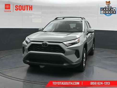 Used 2022 Toyota RAV4 XLE w/ Convenience Package AWD/4WD image 5