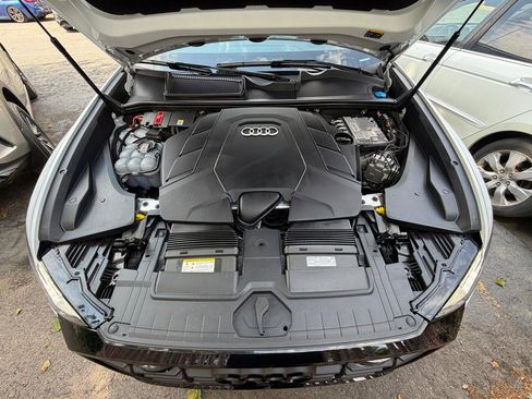 Used 2023 Audi Q8 Prestige w/ Prestige Package AWD/4WD image 6