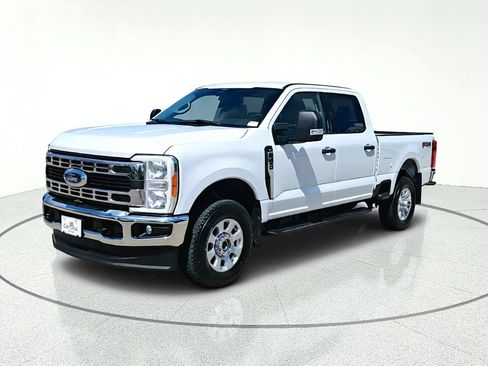 Used 2024 Ford F350 XLT w/ FX4 Off-Road Package AWD/4WD image 5